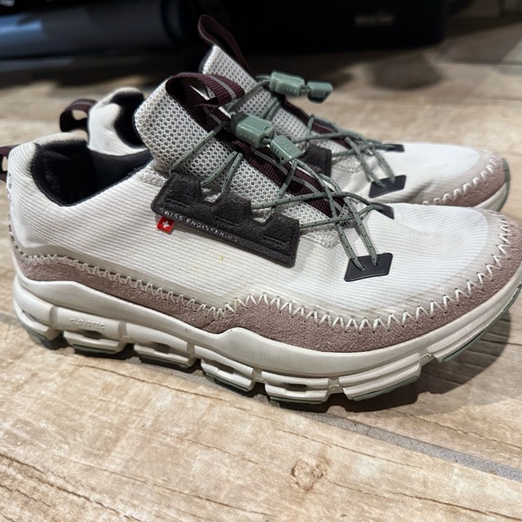 On Running Shoes - On Running Women's Shoes in Cream and Brown